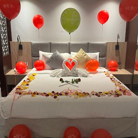 Sitara Hotel Apartment Dubai Bagian luar foto