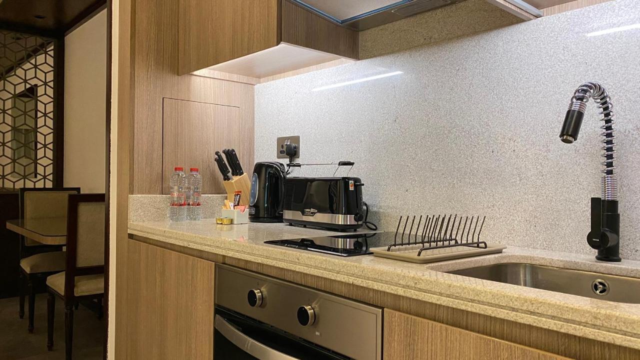Sitara Hotel Apartment Dubai Bagian luar foto