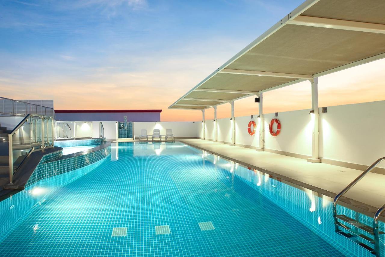 Sitara Hotel Apartment Dubai Bagian luar foto